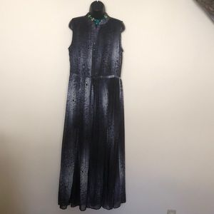 Very stylish philosophy max dress